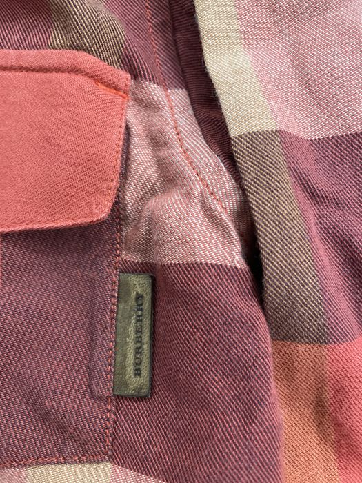 Vand camasa Burberry, 4 ani, 102 cm, originala in stare excelenta