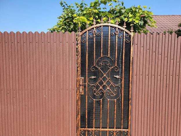 vand sipca metalica gard