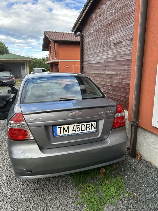 Vând Chevrolet Aveo