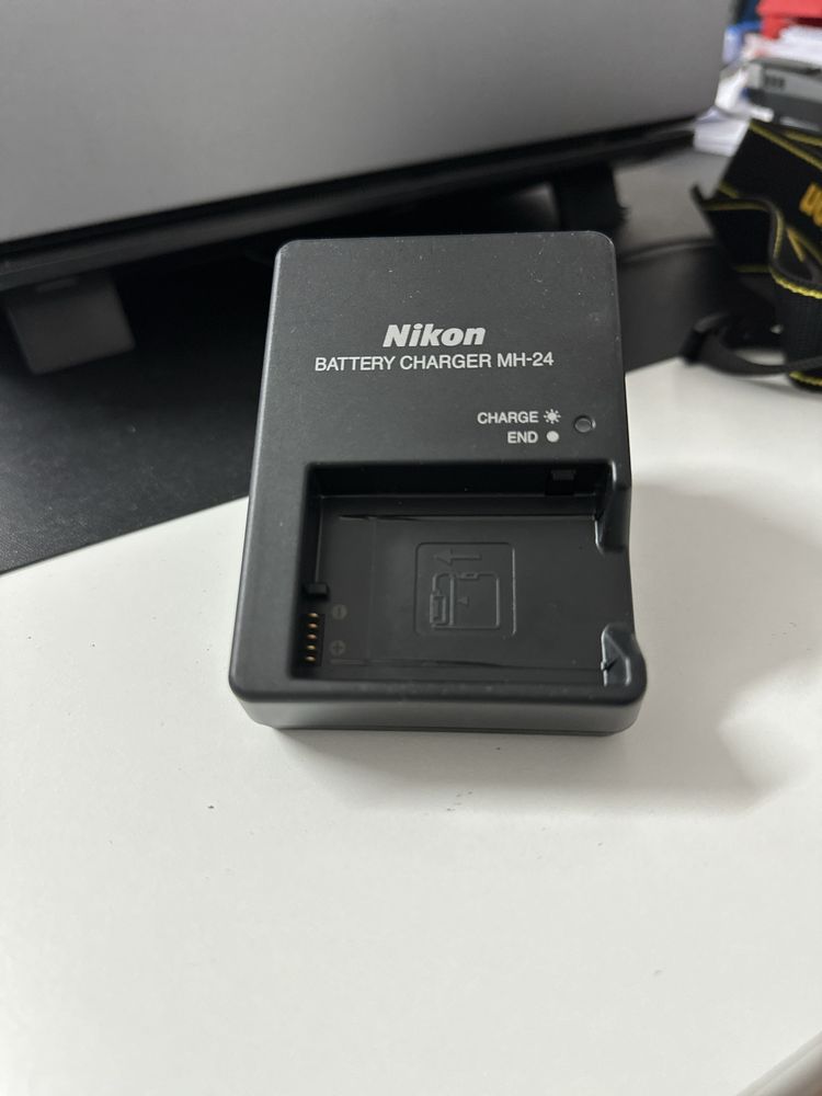 Aparat foto DSLR Nikon D3200 Kit cu obiectivul 18-55mm