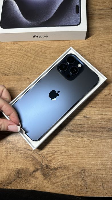 Iphone 15 pro max синий