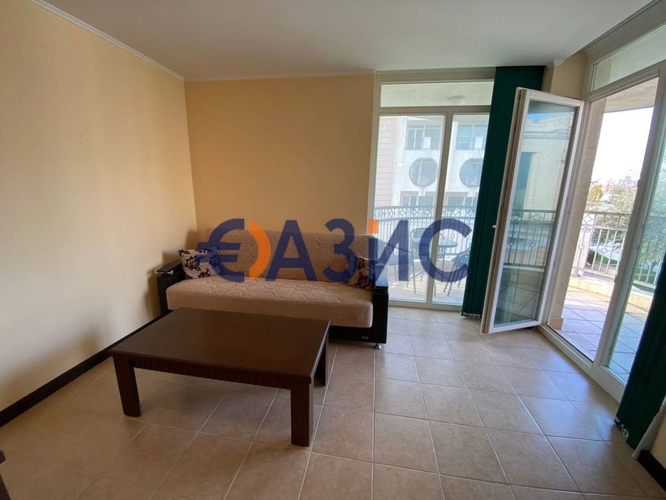 Продава се Двустаен апартамент в Поморие - 72 кв.м за 820 €/кв.м - Снимка #2