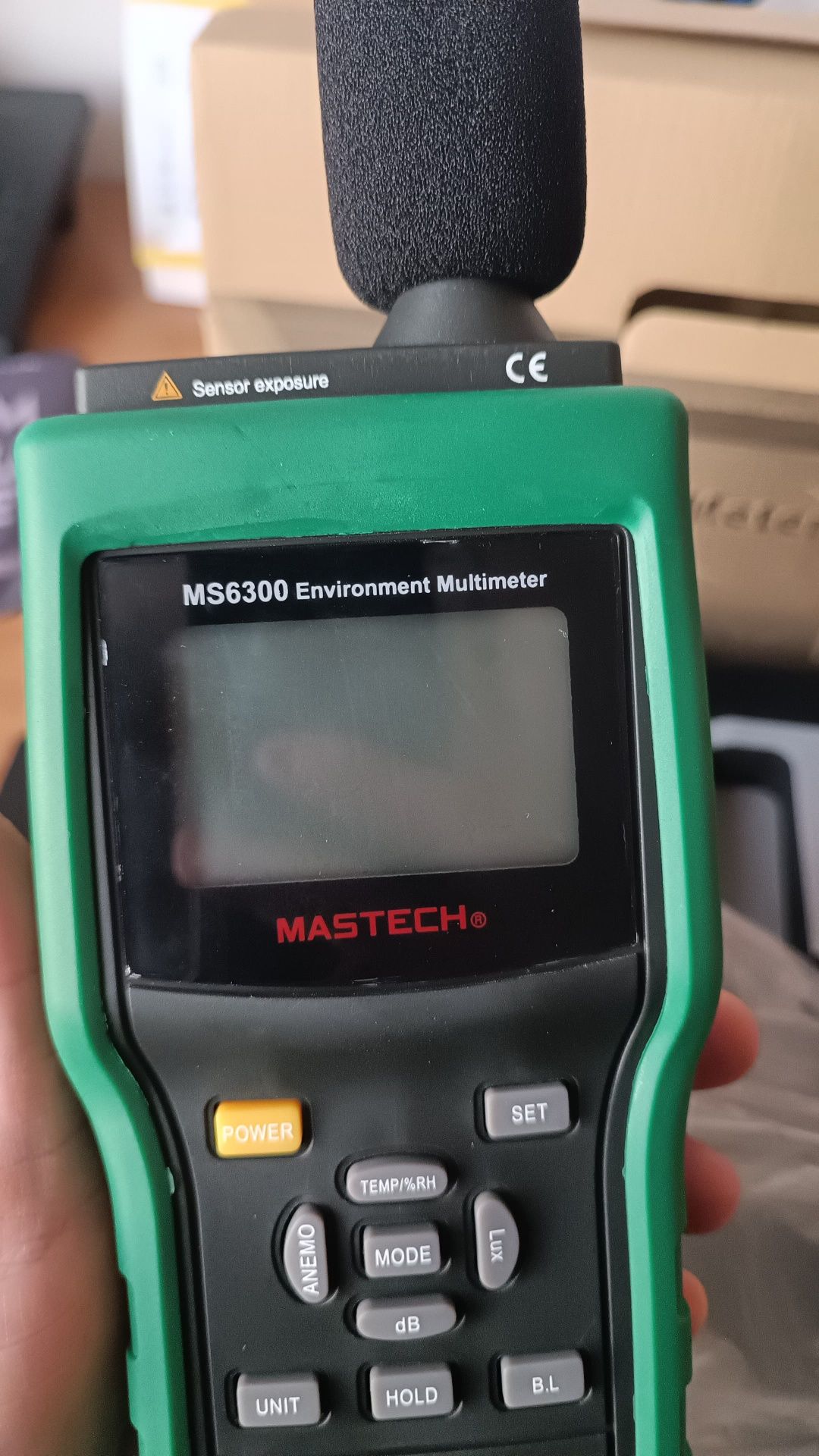 MASTECH MS6300 Многофункциональный измеритель параметров микроклимата.