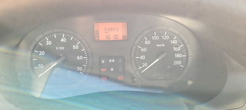 Vand Logan doar 54.000 km la un preț decent