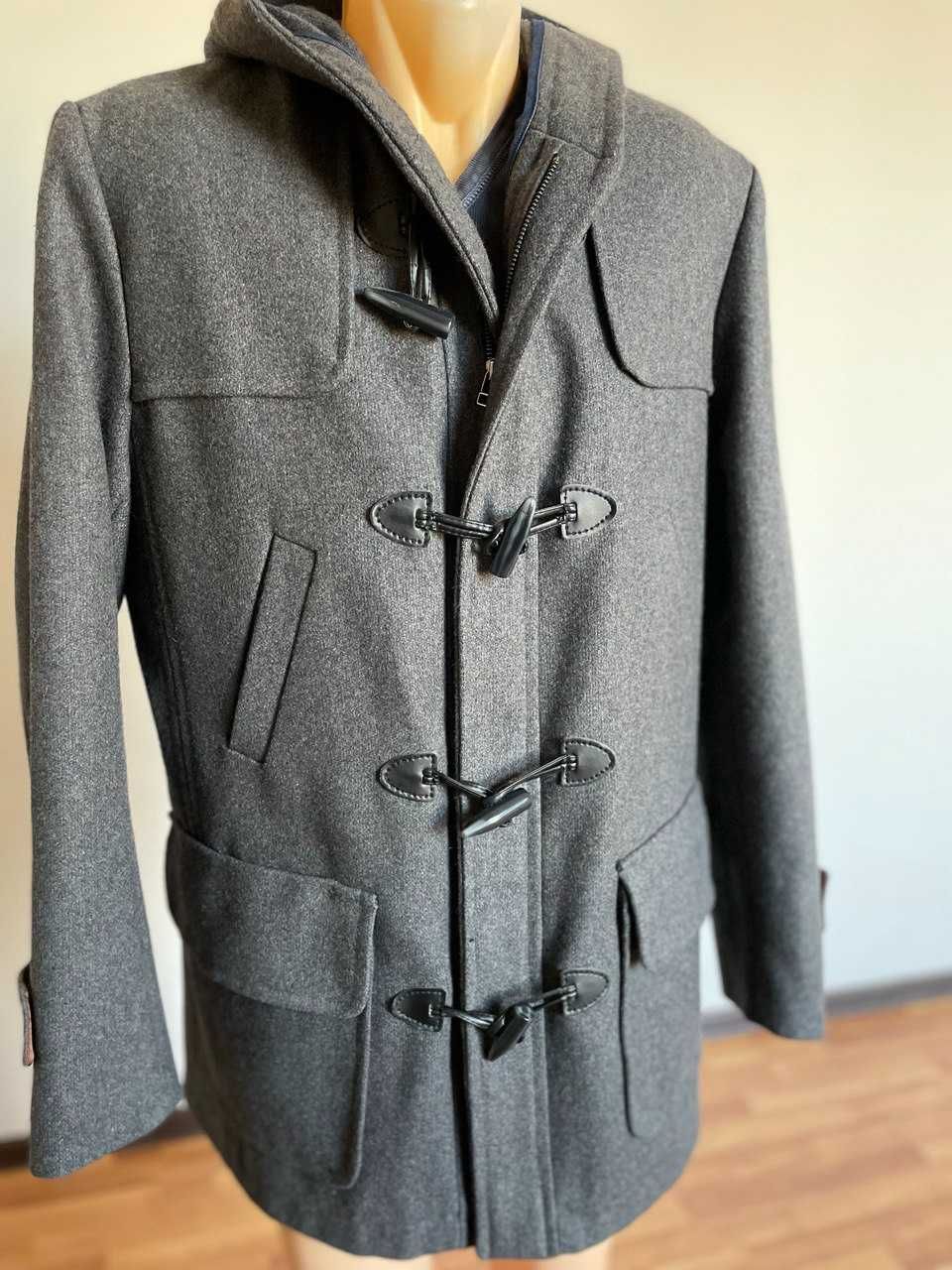 Мужская куртка, пол пальто (дафлкот)  от Bertoni, из Италии.