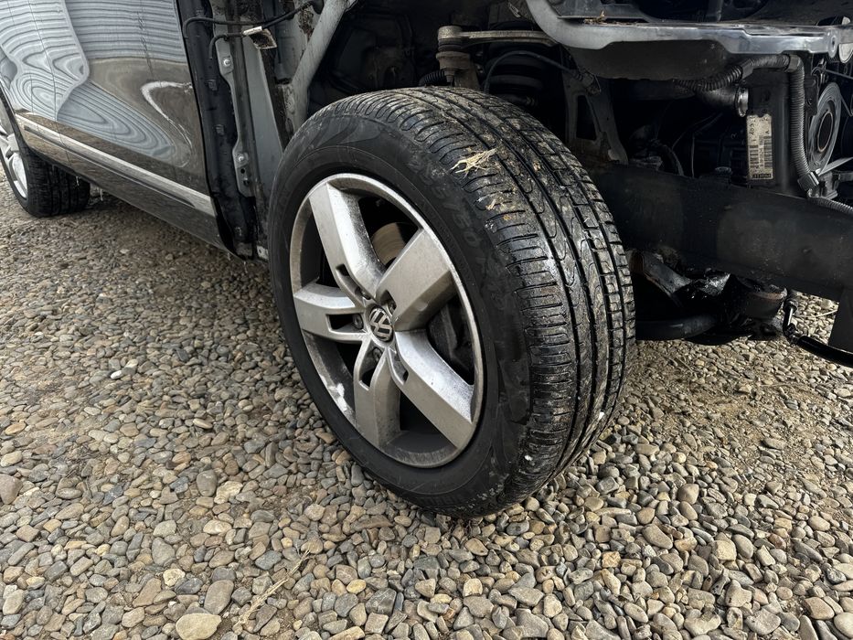 Dezmembrez touareg 7 p negru CRC CJM 3.0 tdi