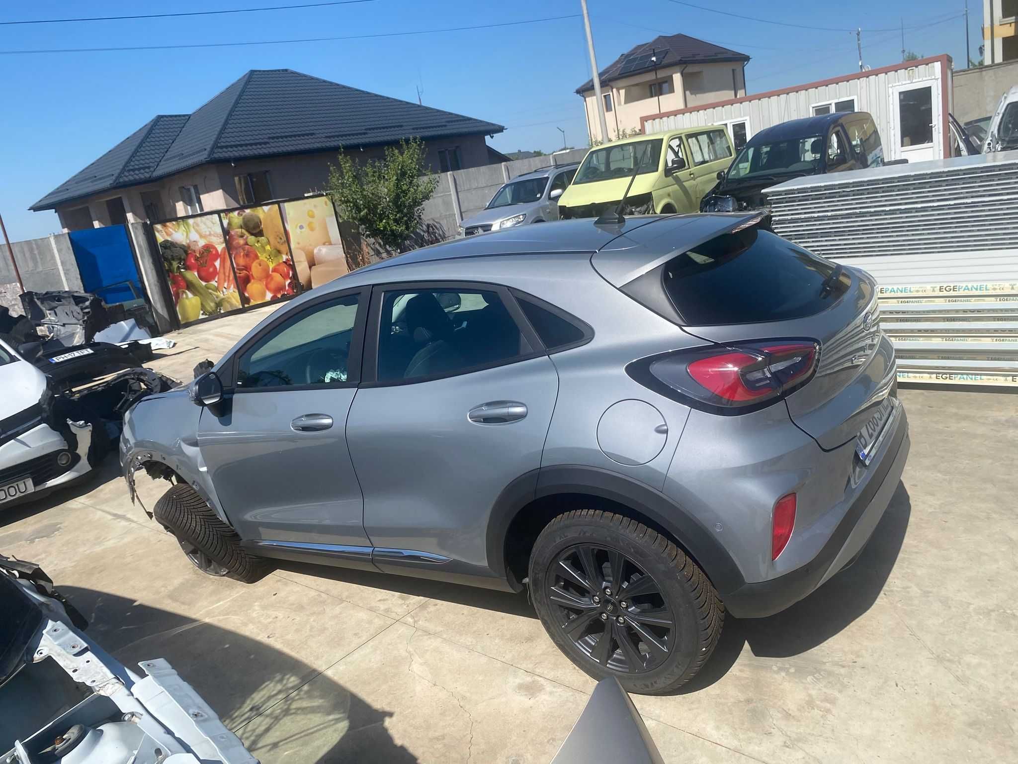 ford puma avariat 2024 hybrid, automat 8000 km