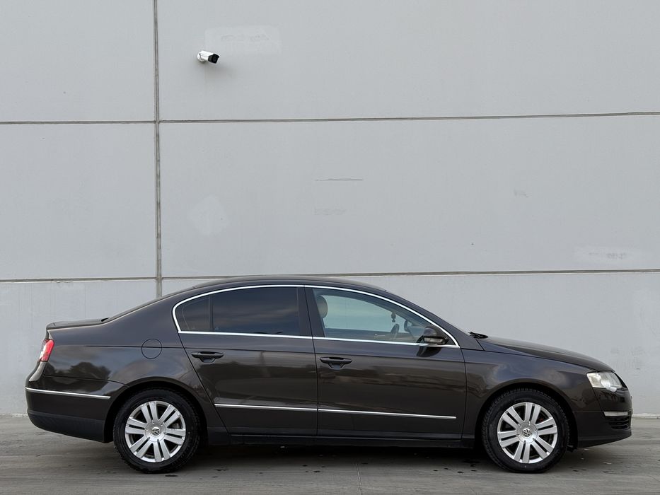 VW Passat 2.0 TDI 170 cp *** MOKKA BROWN *** HIGHLINE *** ADUS AZI