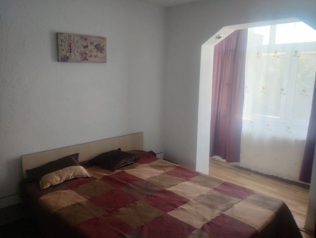 Închiriez ap 2 camere zona Andrei Muresanu
