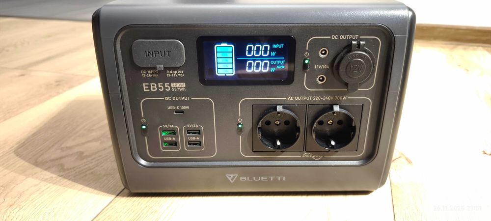 Vand statie electrica portabila Bluetti EB55 si panou solar 200W