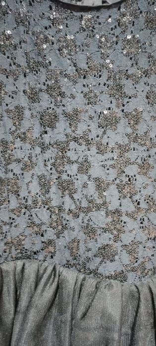 Страхотна рокля с пайети