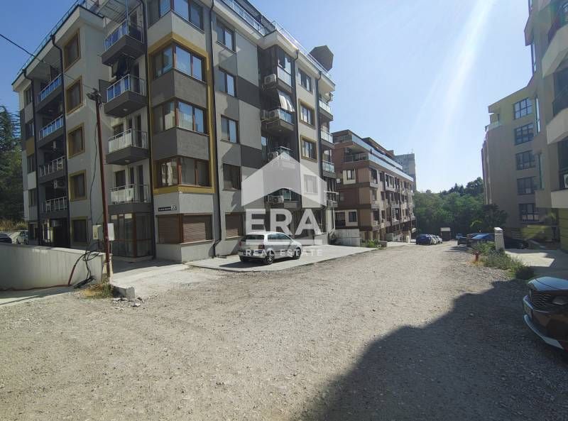 Ексклузивно открито паркомясто за продажба, към нова сграда на ул. Вас