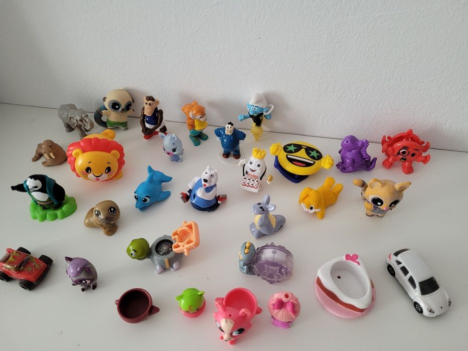 Ou +Lot 30 figurine Kinder Surprise