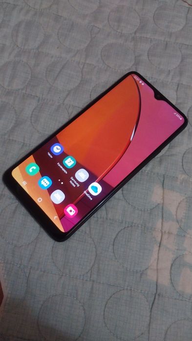 Samsung A20s sotiladi