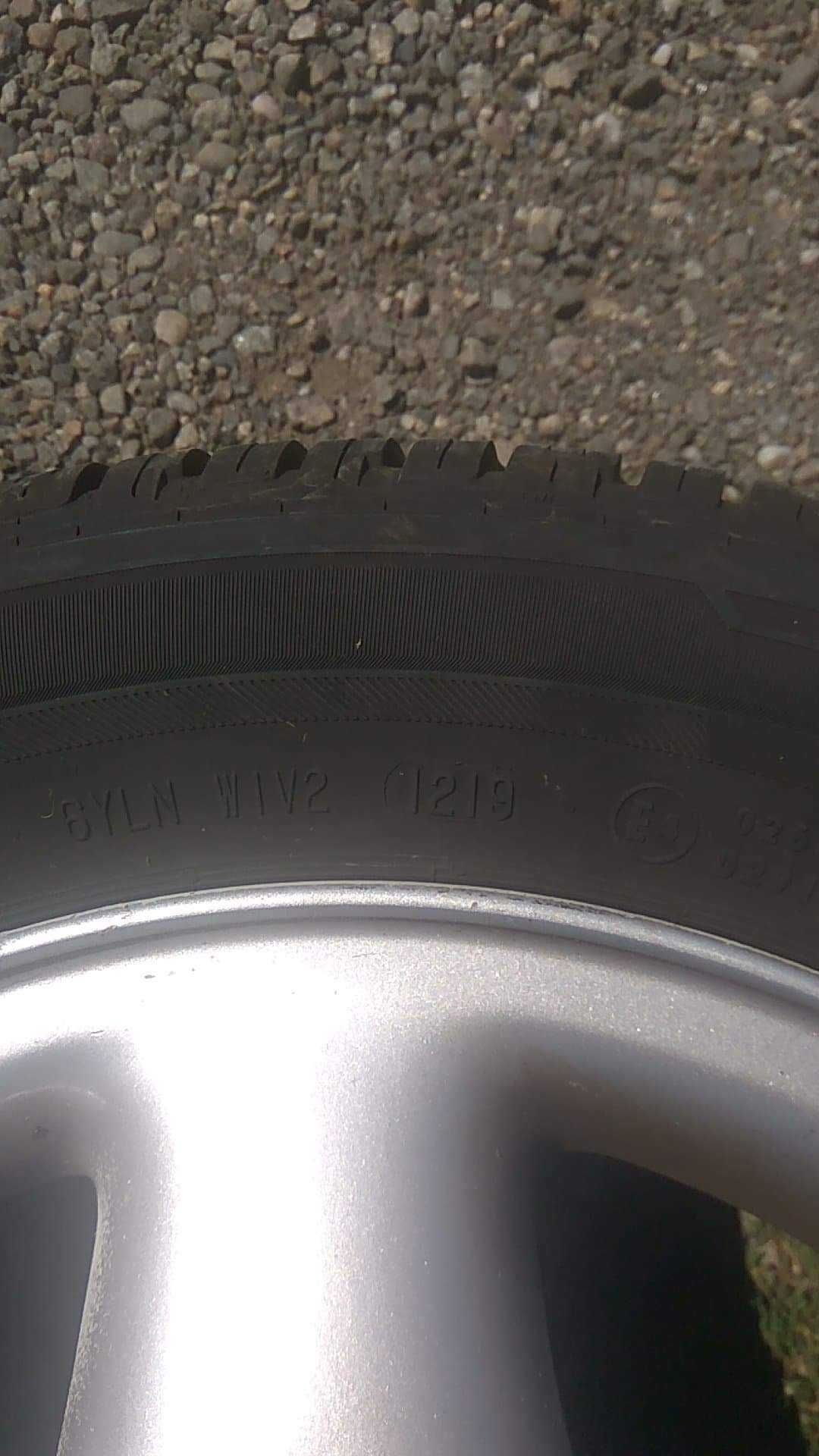 Cauciucuri și jenți 15"