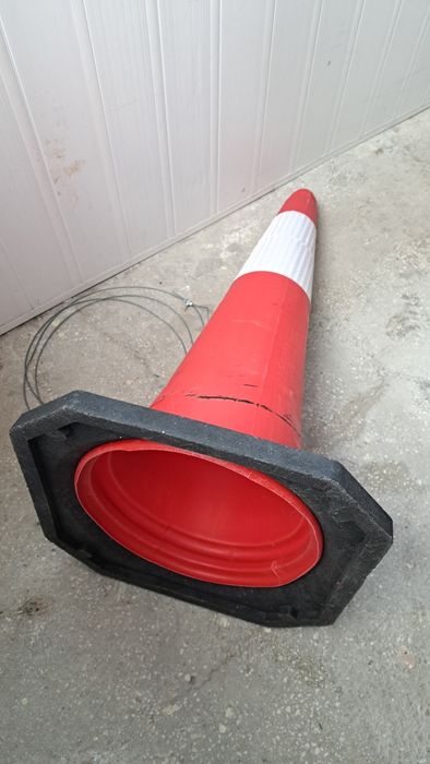 Con parcare sau constructii