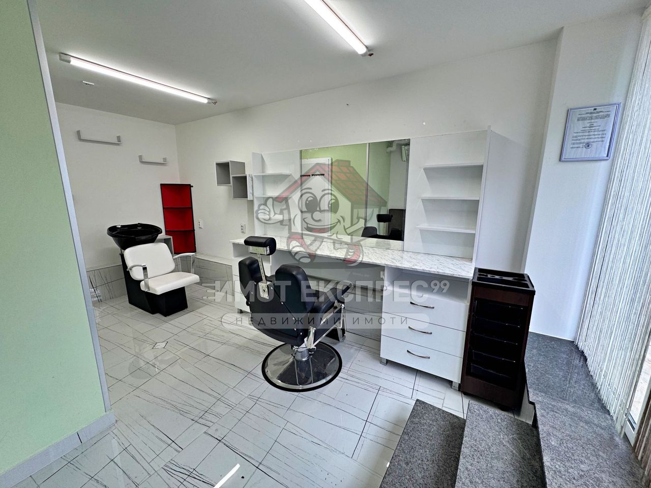 Дава се под наем  в Асеновград -  кв.м за 142.8 € - Снимка #1