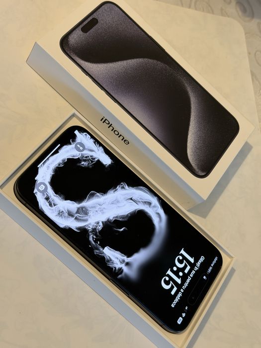 Iphone 15 pro max inca in garantie