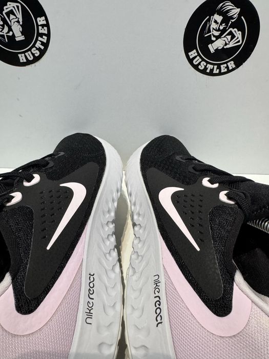 Маратонки NIKE REACT .Номер 39