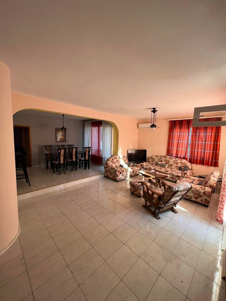 Дава се под наем Многостаен апартамент в Бургас, Лазур - 120 кв.м за 484.5 € - Снимка #7