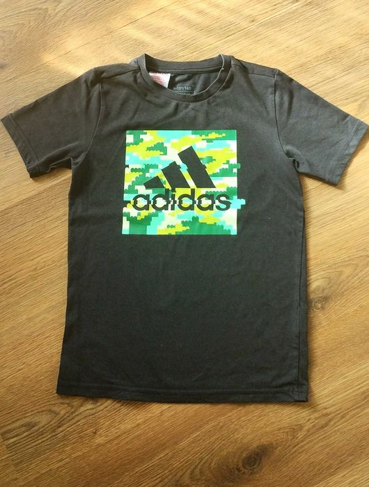 Оригинална тениска ADIDAS LEGO, размер 140-146, 9-10 години, като нова