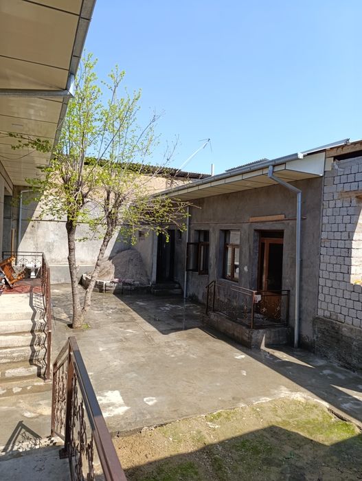 Uy sotiladi ipadrom olim polvonda