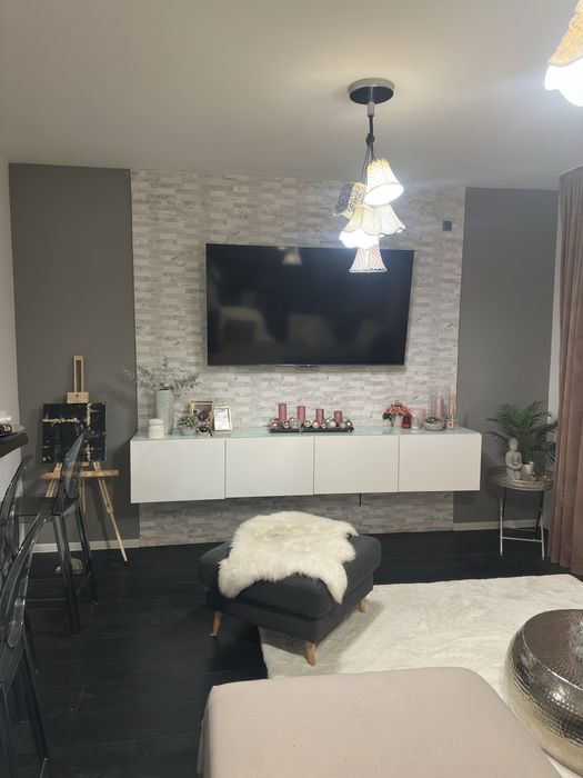 Comoda TV modernă aproape noua! 2,40m lătime, 420lei