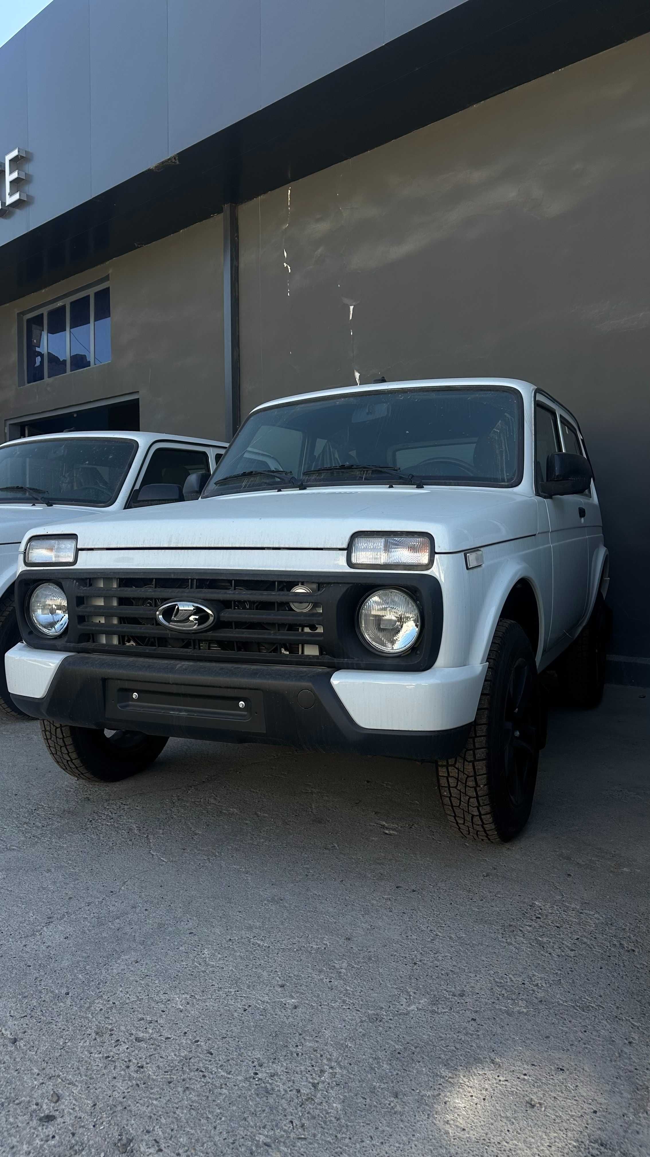 LADA Niva Legend
