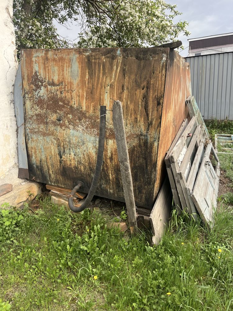 Продам чан 8куб