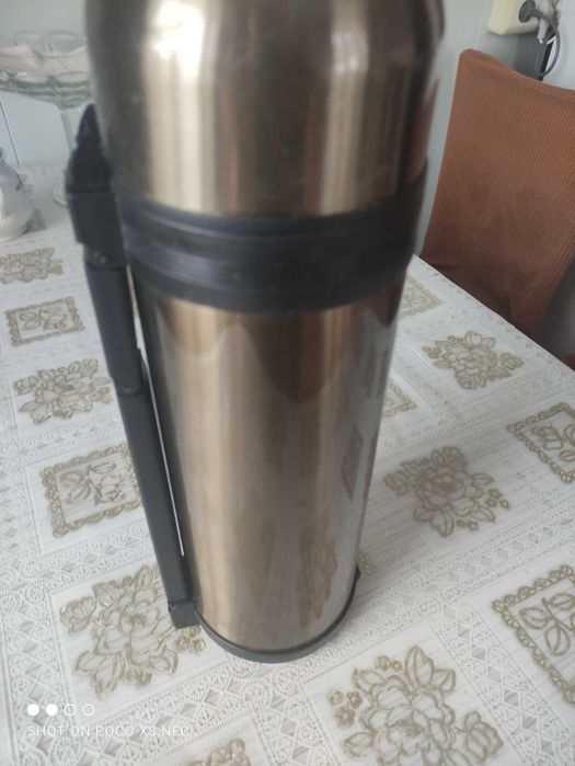 Продам термосы металлическте