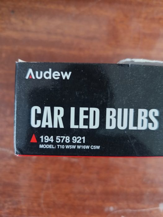 Комплект LED крушки за автомобили
