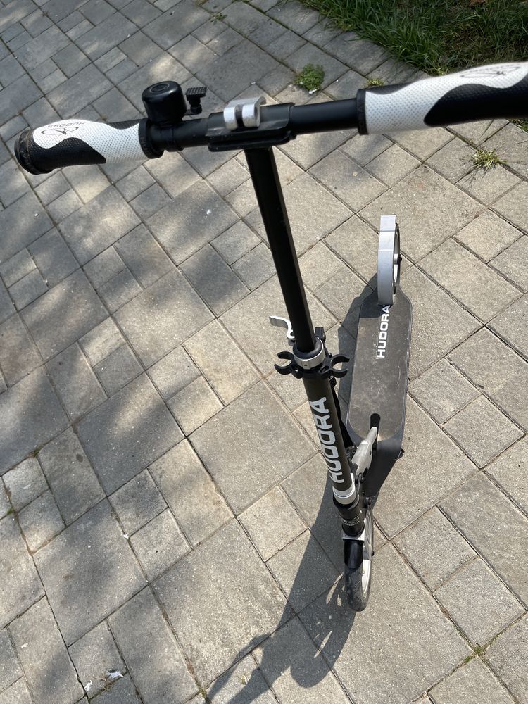 Trotineta Hudora Air Big Wheel roti de 23cm tine 120kg