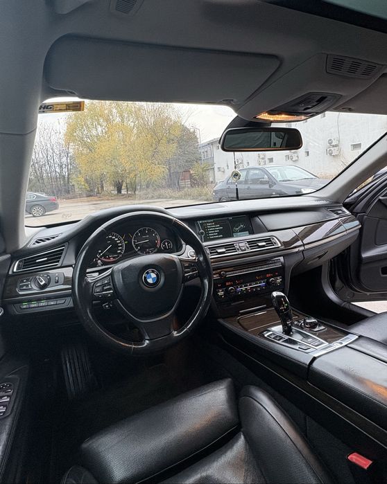 Bmw 730D 2011,4 butoane,soft close, 265 km