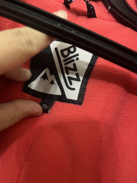 Куртка девочке 8-10 лет