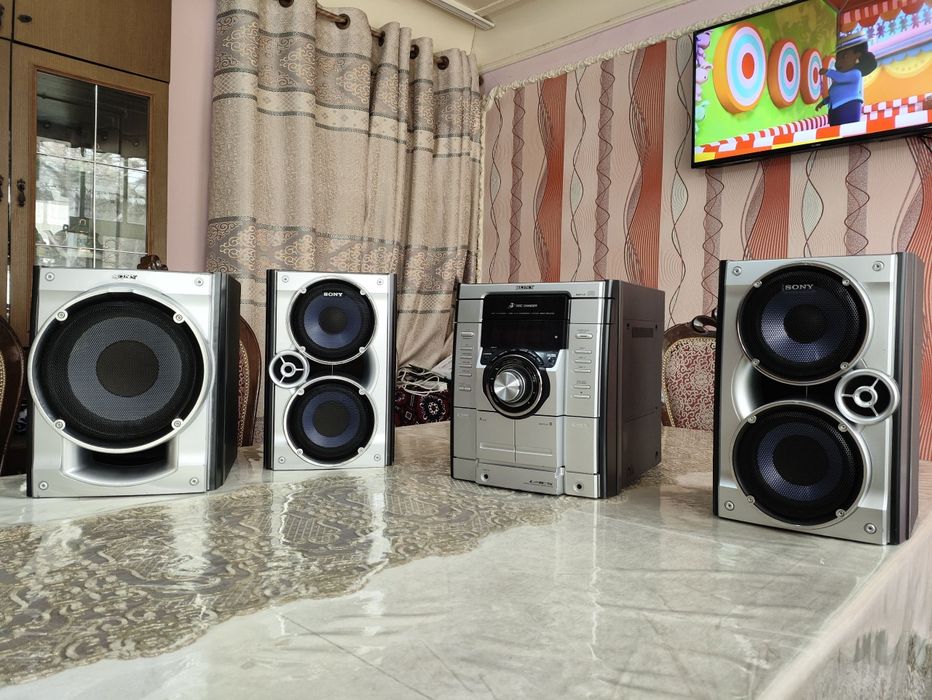 Sony 100% ishlaydi 2.1 subwooferli musiqa markazi sotiladi