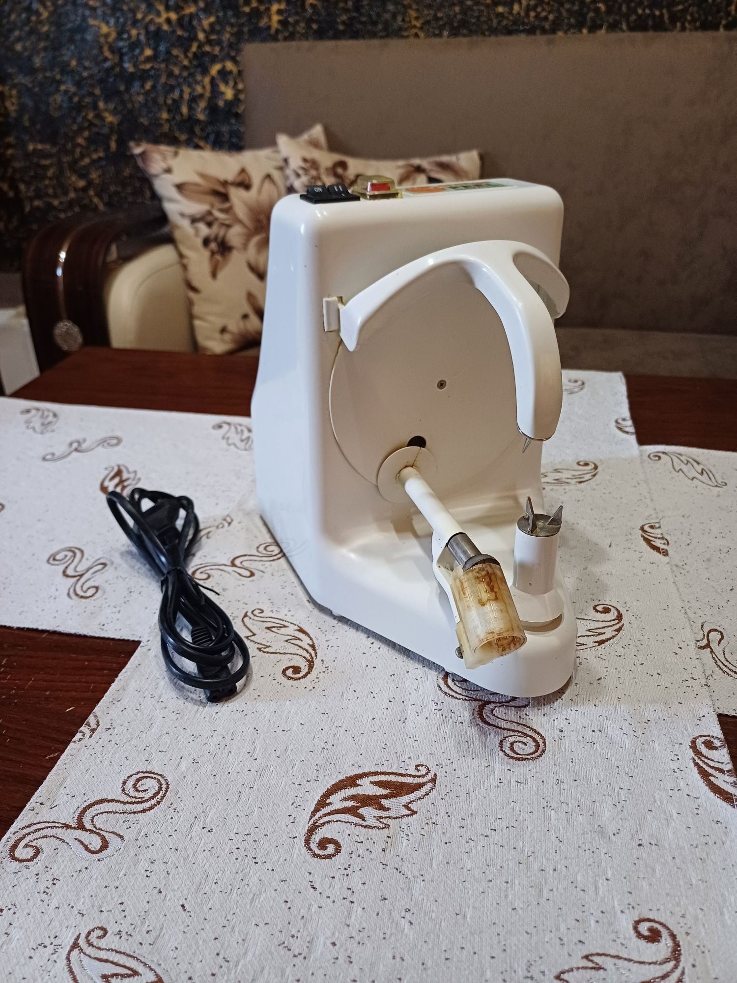 Продавам сокоизтисквачка и белачка