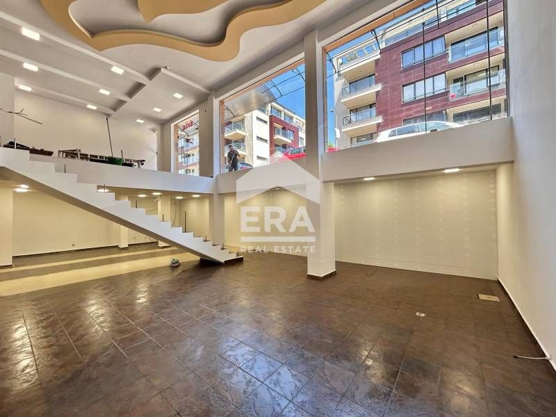 Дава се под наем Магазин в София, Витоша - 621 кв.м за 2750 € - Снимка #2