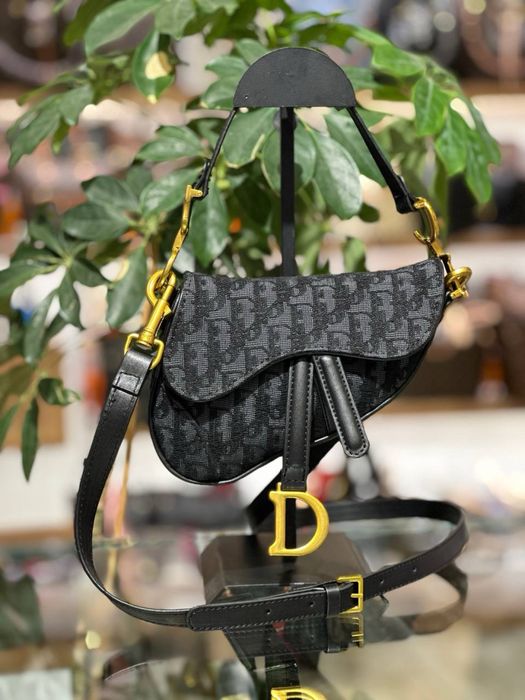 Geanta Dior noua !!! Dimensiuni 20/14 !!!