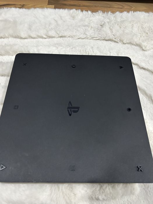 PS4 Slim 500 GB Black plus 3 jocurii