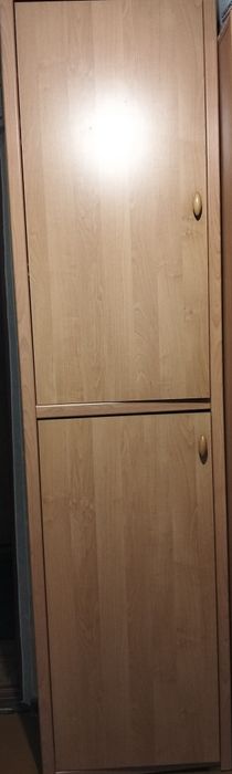 Шкаф пенал,два отсека