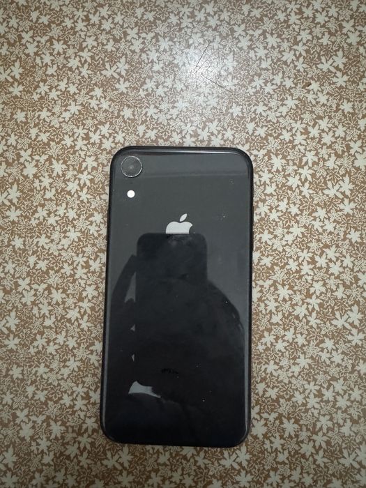 Iphone xr 64                 GB