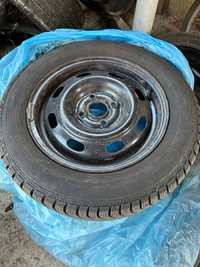 Зимни гуми с железни джанти 2 броя гуми и 4 джанти