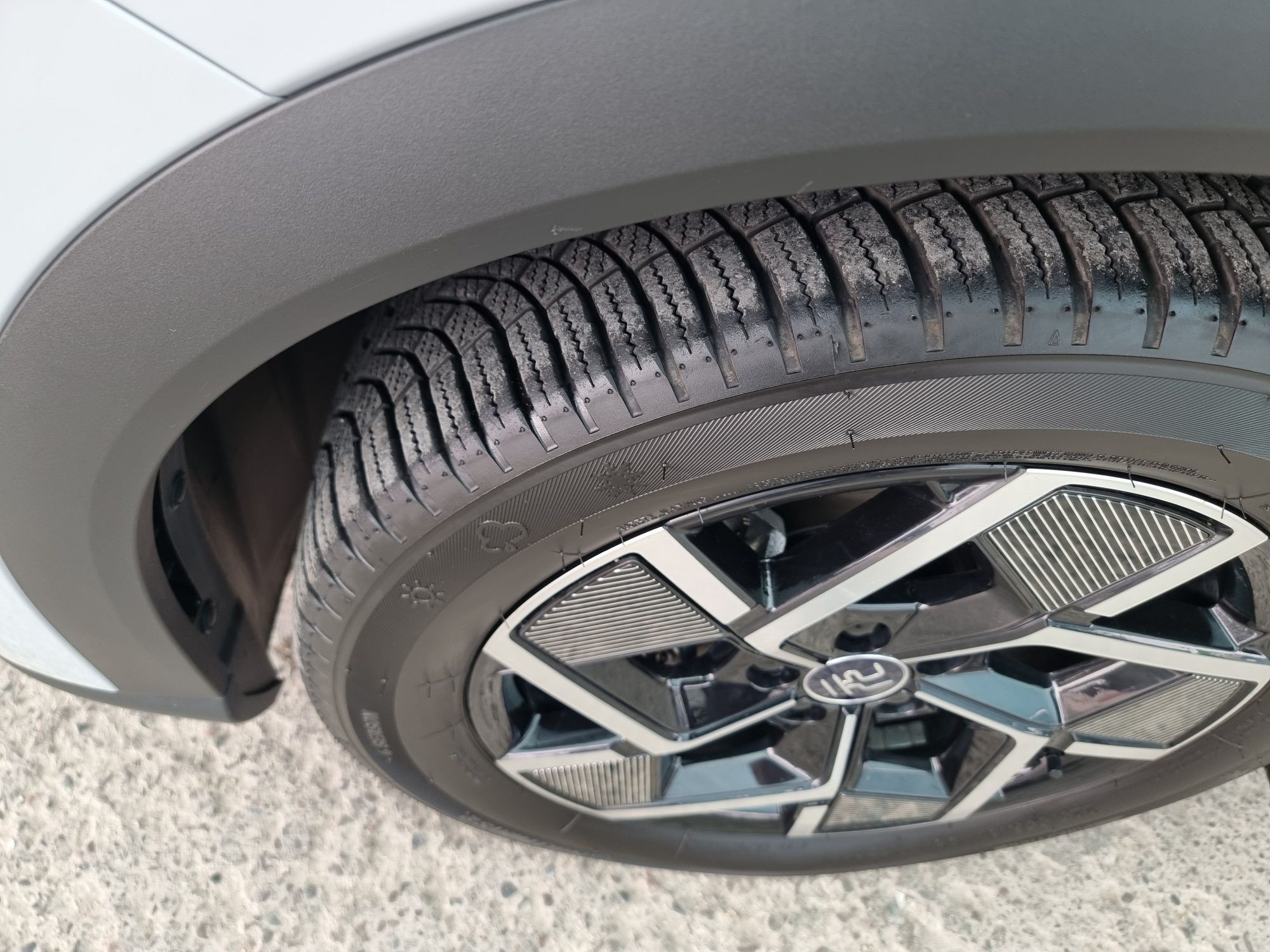 Byd yuang pilus 5 pazitsiya