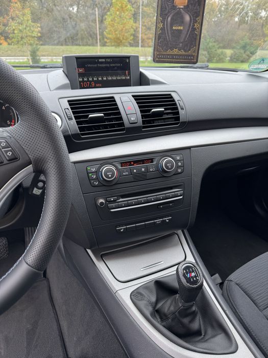 Bmw seria 1 facelift model 118d 2008 navi/incalzire scaune!