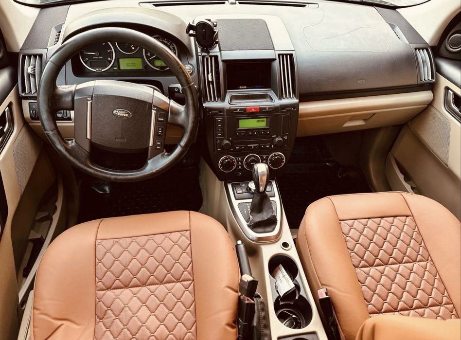 LAND ROVER an 2011, Accept si variante !