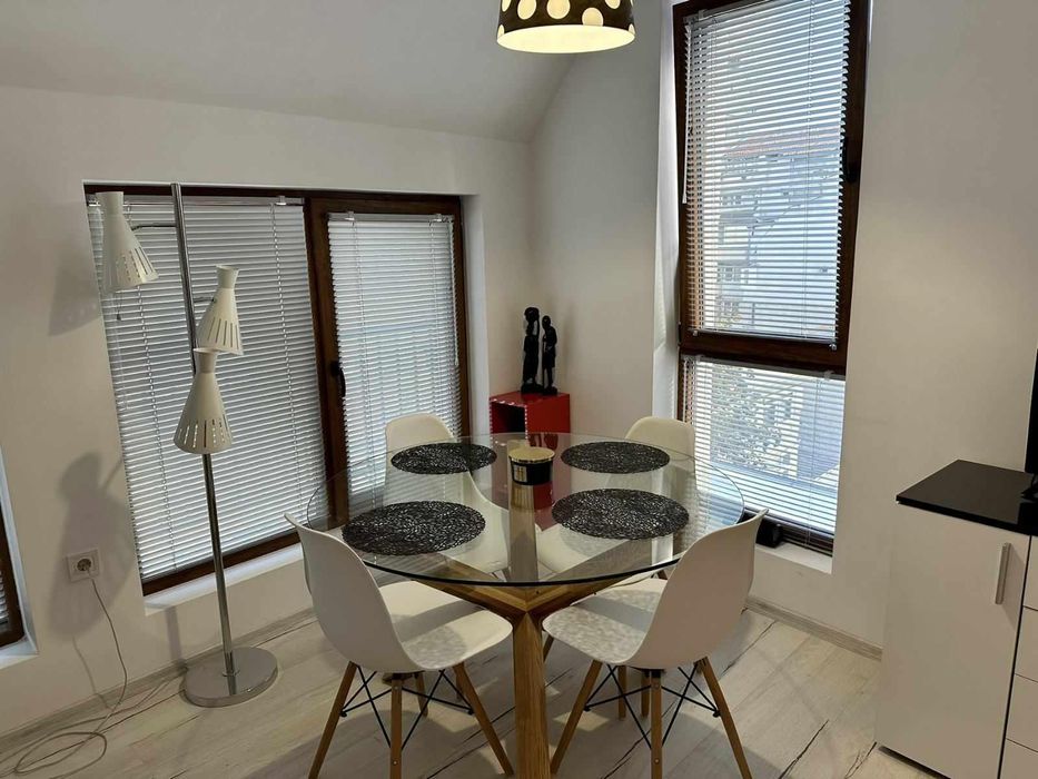 Двустаен апартамент, под наем, кв. Колхозен пазар