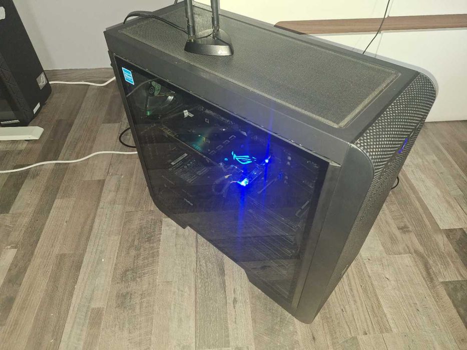 PC ,I7 8700 Coffee Lake, placa vide ASUS Rog Strix GTX1080
