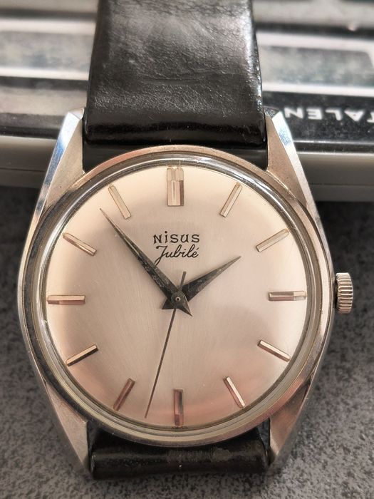 Nisus jubile swiss