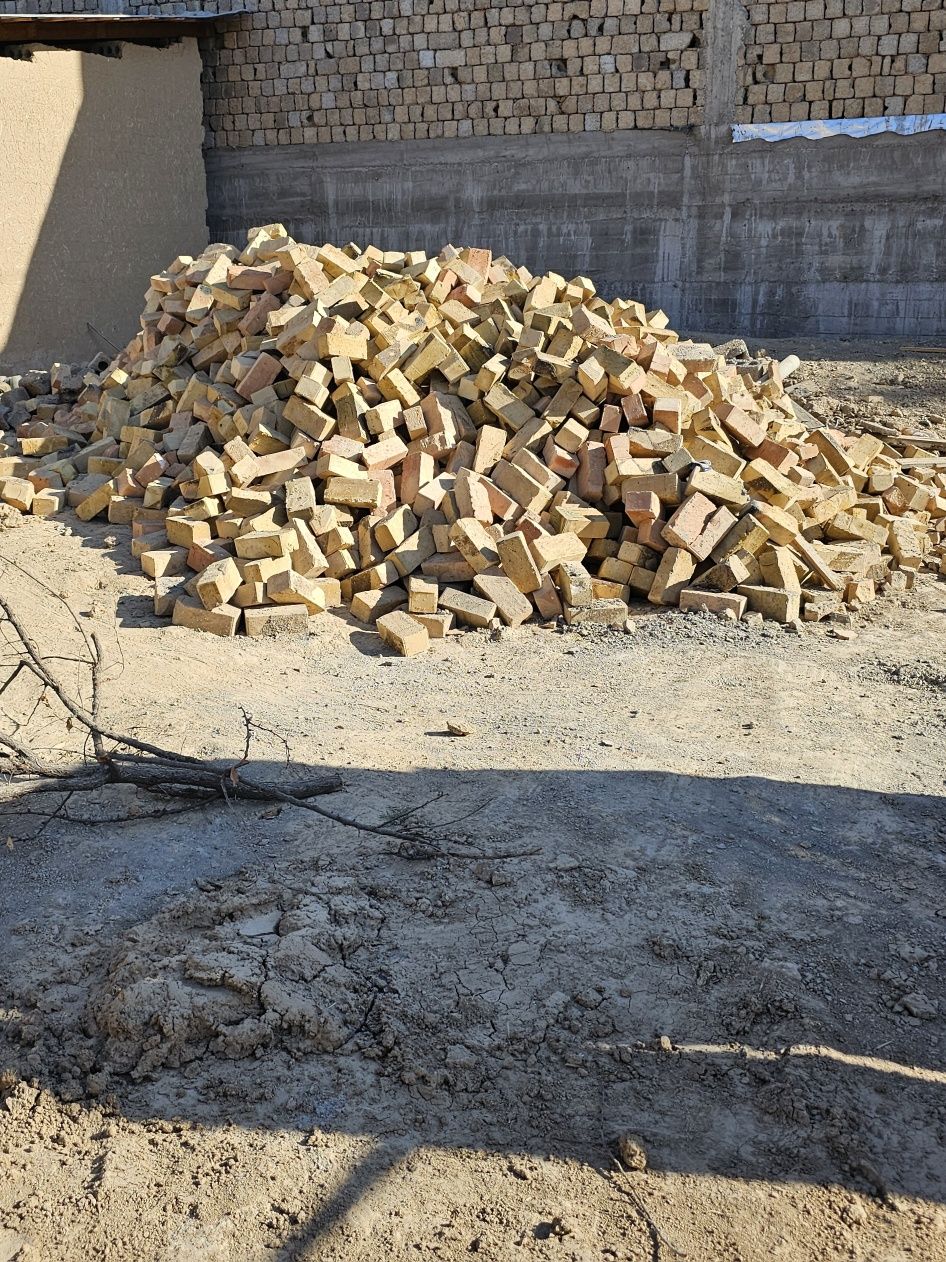 Гишт пишган. Янги ортиб колди. 4500 тача