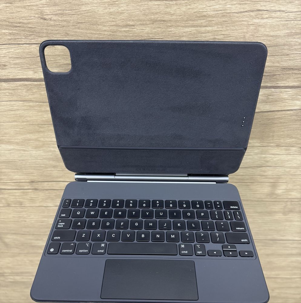 Prodam MagicKeyboard ipad pro 11 Air